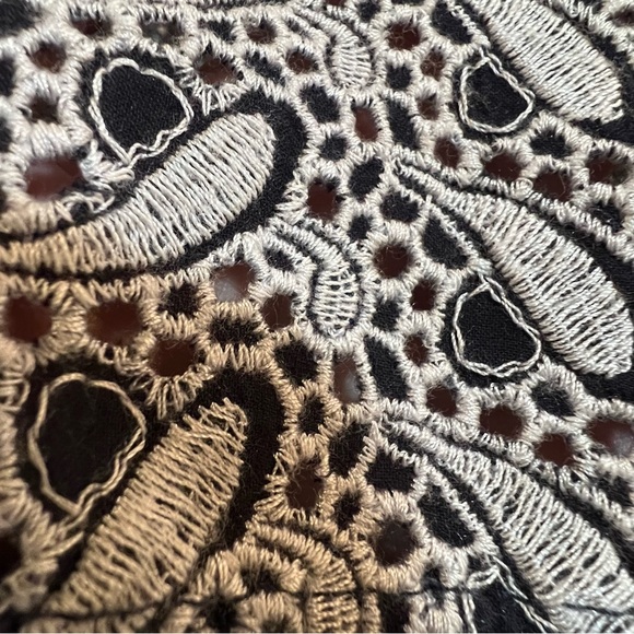 J. Crew top shirt black and white lacey size XS  extra small - Picture 3 of 6